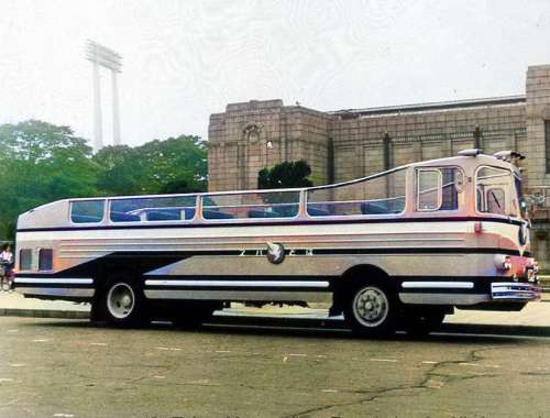 1965年「走るパーラー」のオープンバス